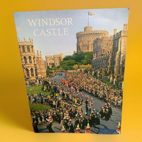 Windsor Castle Vintage 1972 Booklet - Picture 1 of 5
